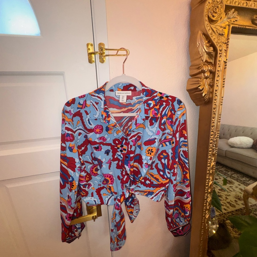 2 piece Cupcakes & Cashmere Red and Blue Floral‎ Top and Pants - Picture 14 of 14